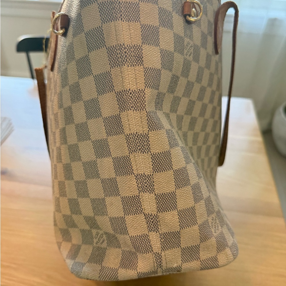 louis vuitton tote neverfull - Picture 10 of 11
